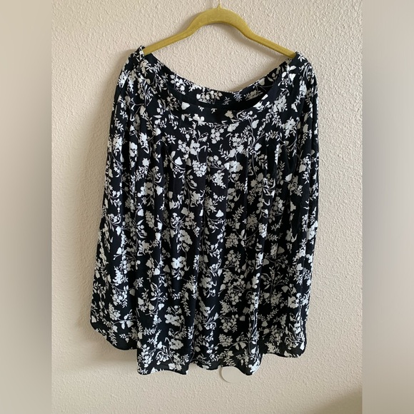 Talbots Floral Black And White Skirt 🌴 - Picture 2 of 8